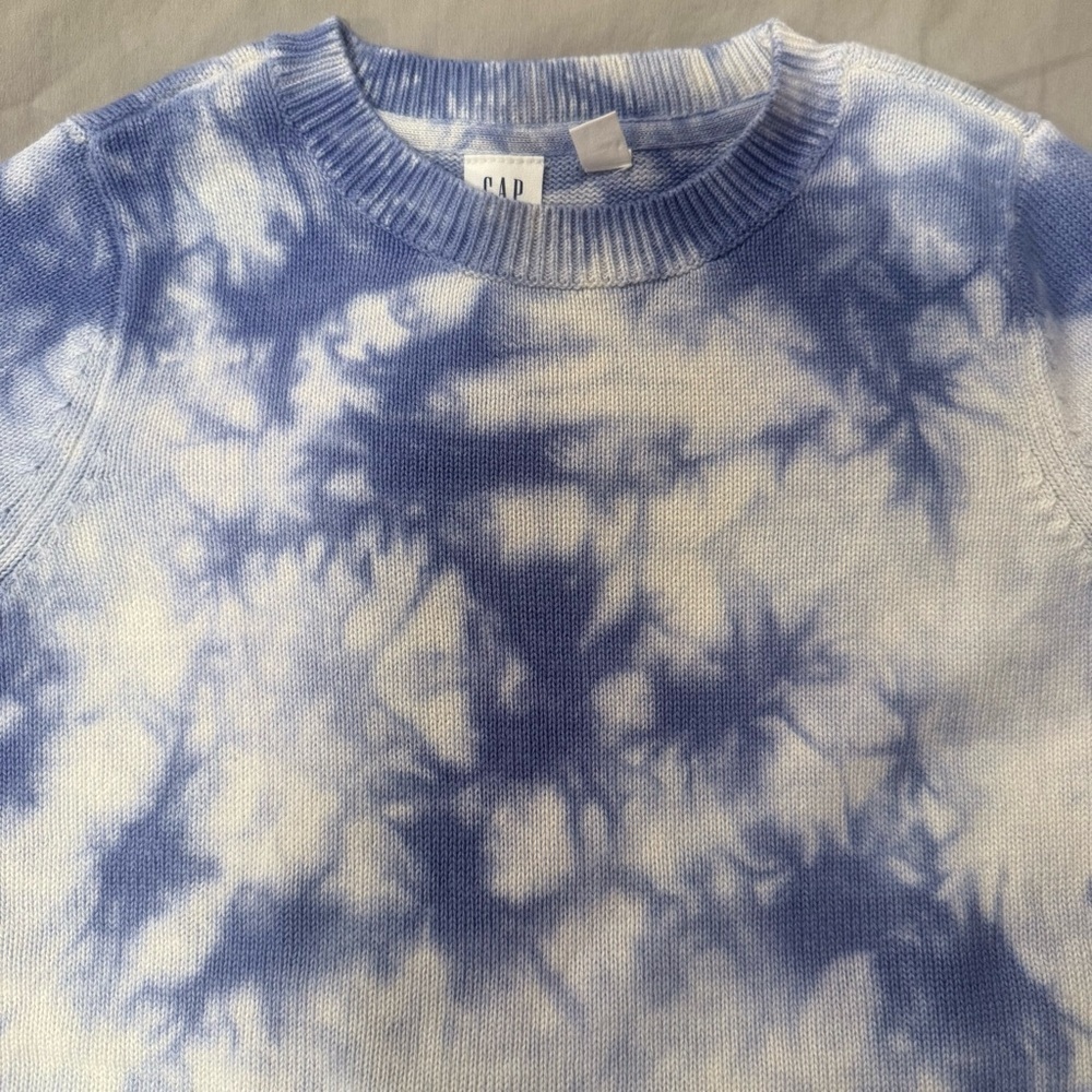 LIKE NEW GAP Kids Girl Tie-Dye Knit Sweater Size L (10-11) - Picture 2 of 6